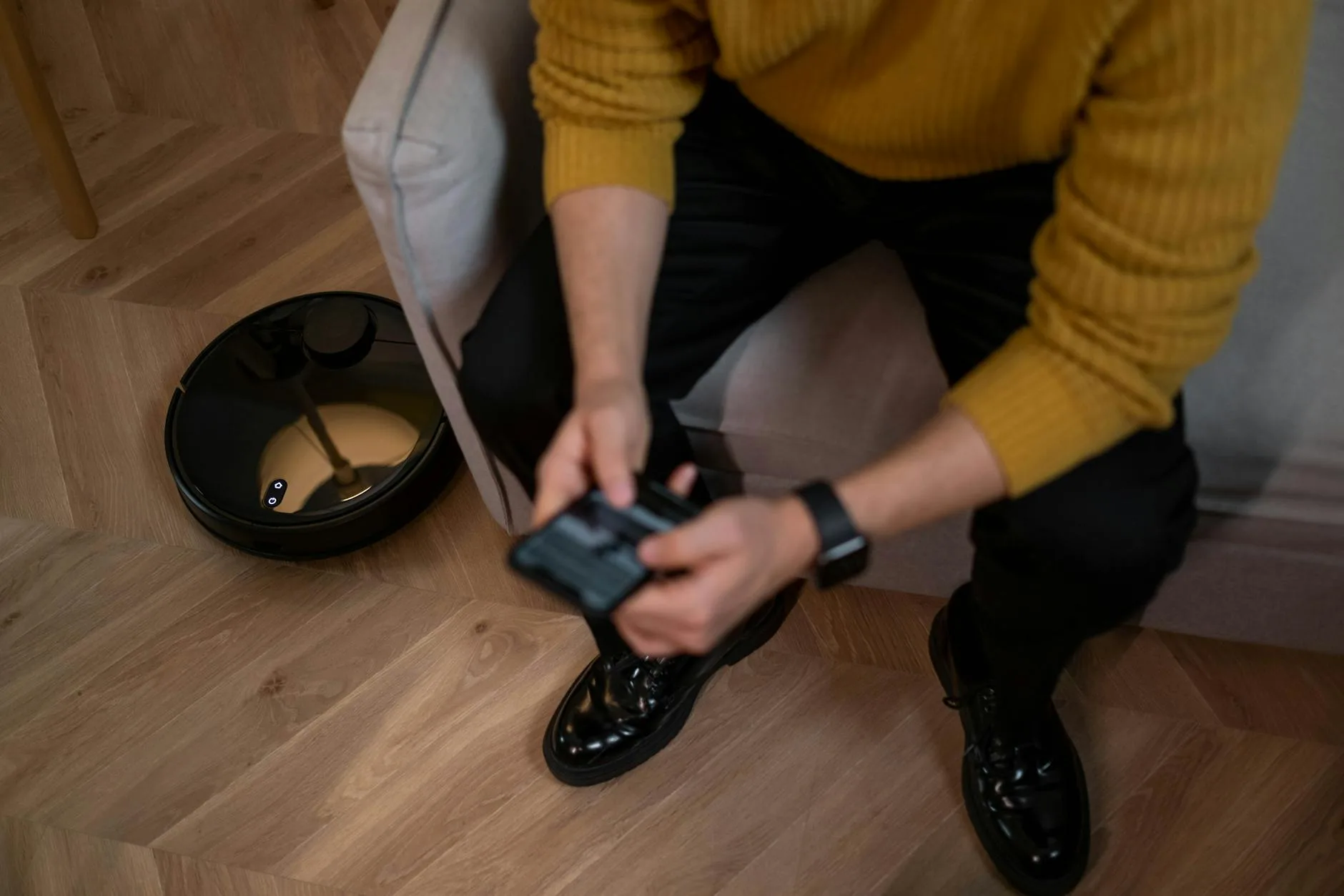 Smart home app controlling devices from a phone screen